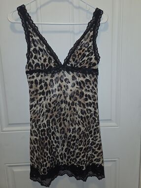 Womens Victoria's Secret Very Sexy Leopard Print Lace Chemise - Black/Beige Sz M